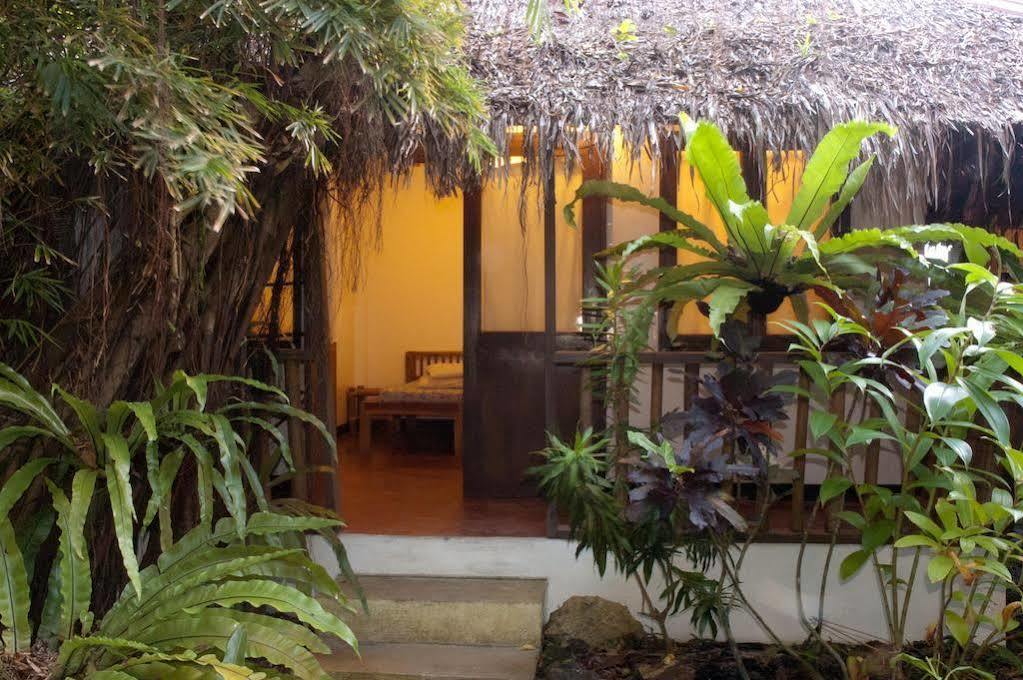 Blue Bayou Bungalows Balabag  Esterno foto