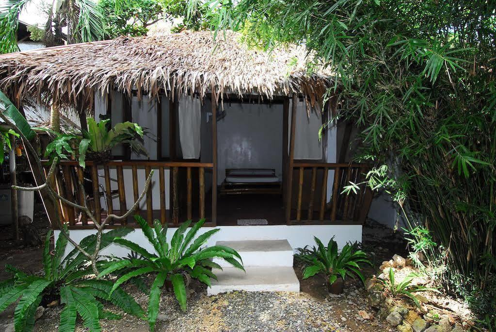 Blue Bayou Bungalows Balabag  Esterno foto